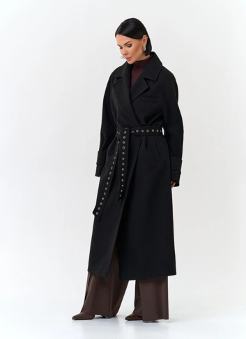 Женское пальто с акцентным поясом