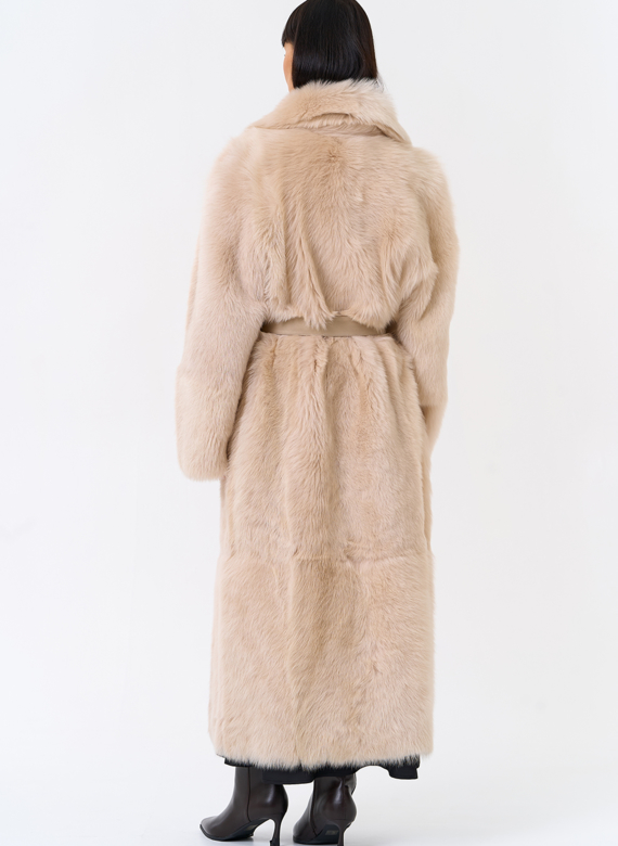 Женская двухсторонняя дубленка с поясом