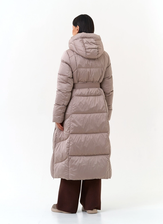 Женский пуховик с капюшоном фото