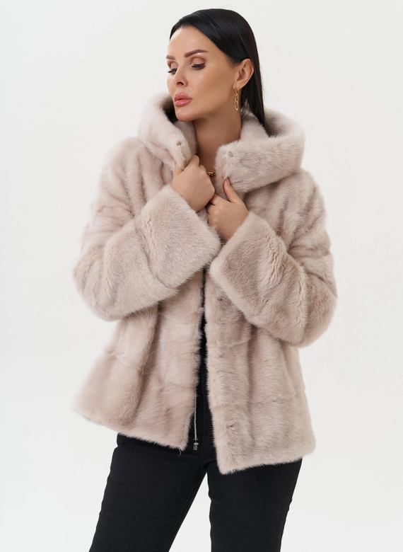 Светлая норковая шуба с капюшоном фото