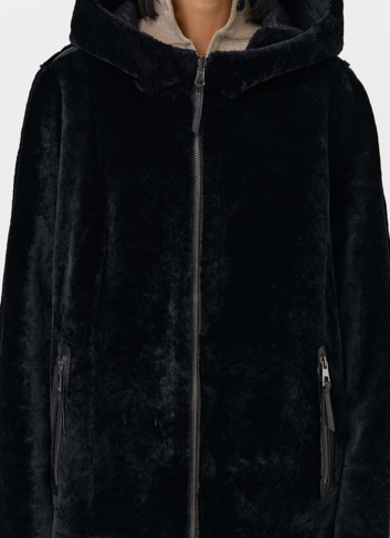 Женская двухсторонняя дубленка с капюшоном
