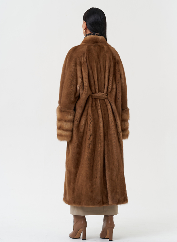 Женская шуба из скандинавской норки