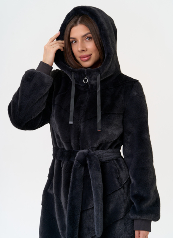 Женская шуба из эко меха с капюшоном