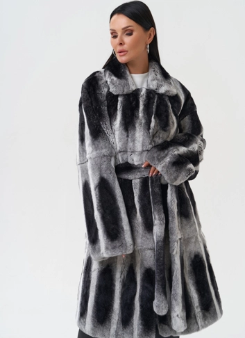 Шуба из меха кролика с английским воротником